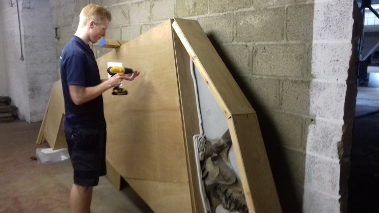 Packing an Attenborosaurus ready for transit